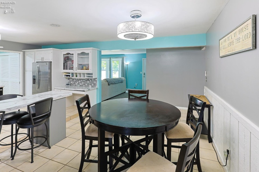 1602 WILLOW DR, Sandusky, 44870, 3 Bedrooms Bedrooms, ,3 BathroomsBathrooms,Residential,For Sale,WILLOW DR,20252573