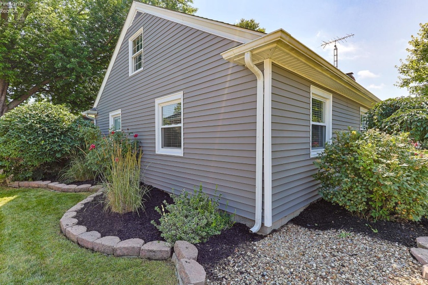 1602 WILLOW DR, Sandusky, 44870, 3 Bedrooms Bedrooms, ,3 BathroomsBathrooms,Residential,For Sale,WILLOW DR,20252573