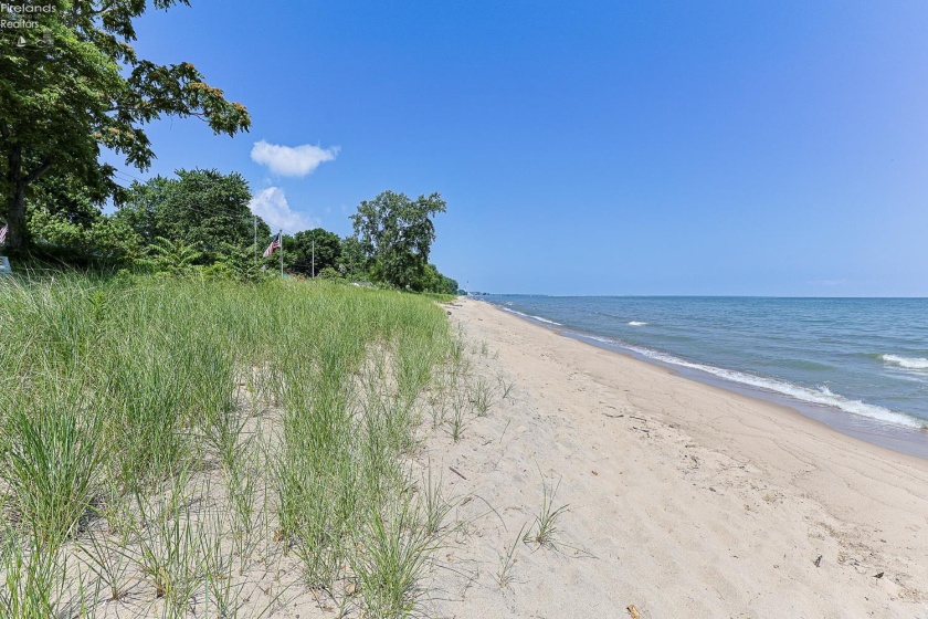 1602 WILLOW DR, Sandusky, 44870, 3 Bedrooms Bedrooms, ,3 BathroomsBathrooms,Residential,For Sale,WILLOW DR,20252573