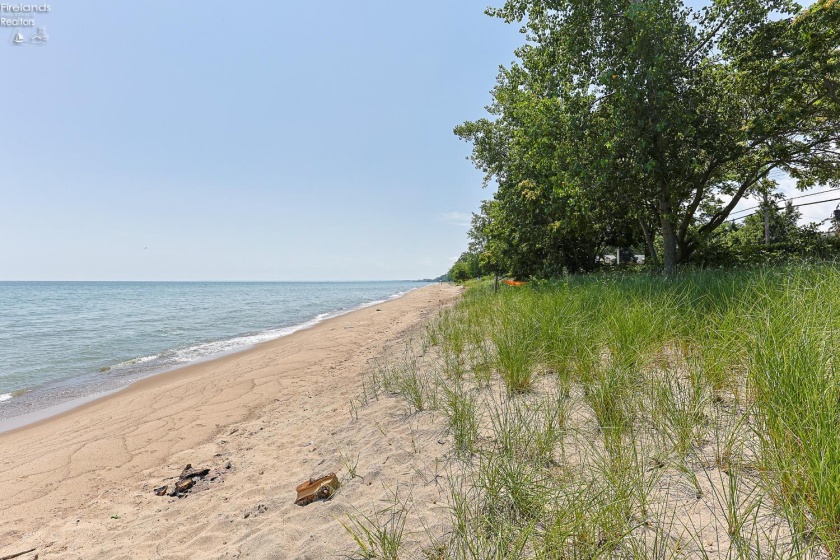 1602 WILLOW DR, Sandusky, 44870, 3 Bedrooms Bedrooms, ,3 BathroomsBathrooms,Residential,For Sale,WILLOW DR,20252573