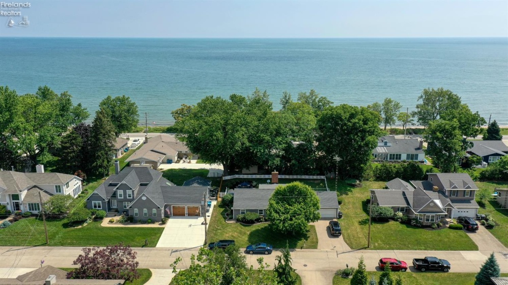 1602 WILLOW DR, Sandusky, 44870, 3 Bedrooms Bedrooms, ,3 BathroomsBathrooms,Residential,For Sale,WILLOW DR,20252573