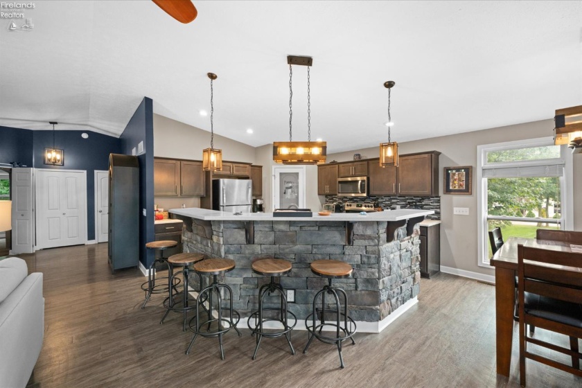 3175 Memorial Shoreway Drive, Marblehead, 43440, 3 Bedrooms Bedrooms, ,2 BathroomsBathrooms,Residential,For Sale,Memorial Shoreway,20253306