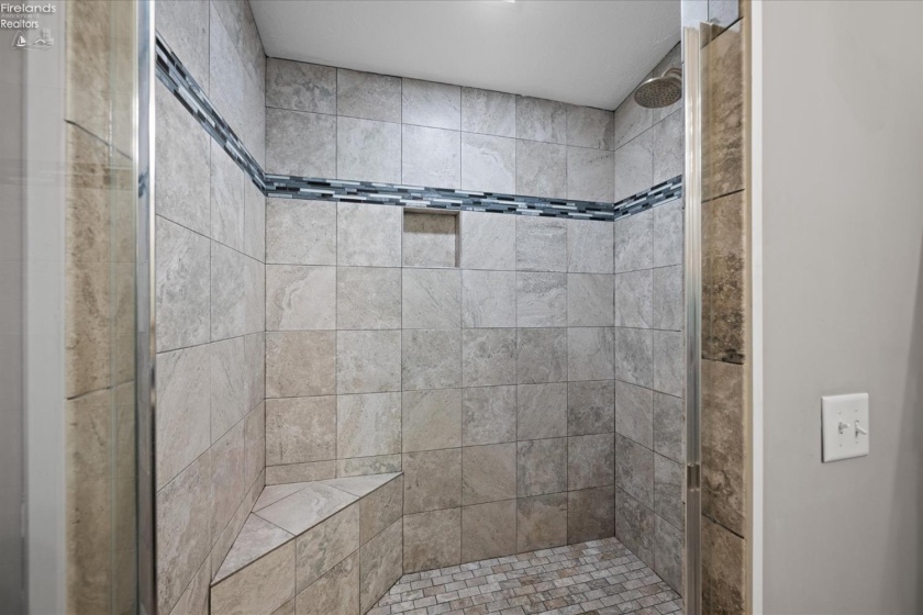 3175 Memorial Shoreway Drive, Marblehead, 43440, 3 Bedrooms Bedrooms, ,2 BathroomsBathrooms,Residential,For Sale,Memorial Shoreway,20253306