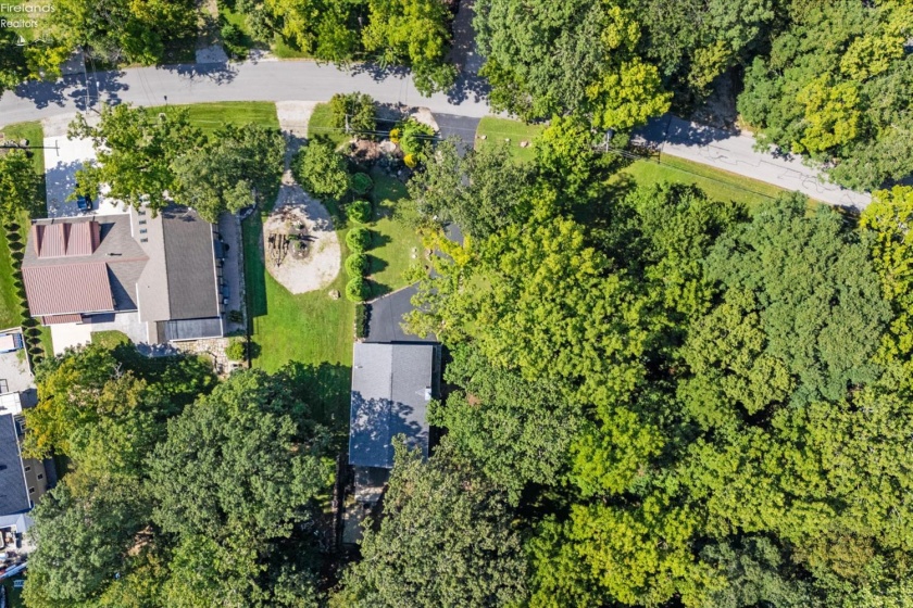 3175 Memorial Shoreway Drive, Marblehead, 43440, 3 Bedrooms Bedrooms, ,2 BathroomsBathrooms,Residential,For Sale,Memorial Shoreway,20253306