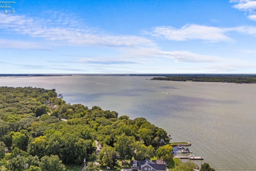 3175 Memorial Shoreway Drive, Marblehead, 43440, 3 Bedrooms Bedrooms, ,2 BathroomsBathrooms,Residential,For Sale,Memorial Shoreway,20253306