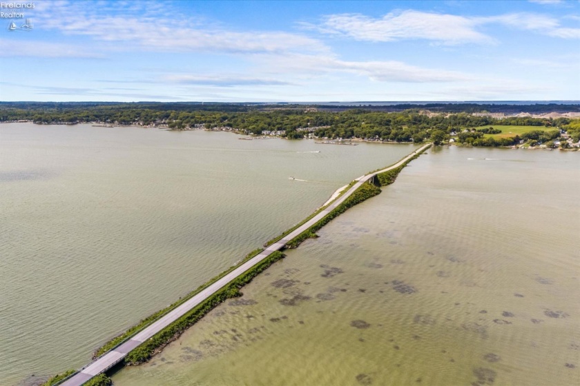 3175 Memorial Shoreway Drive, Marblehead, 43440, 3 Bedrooms Bedrooms, ,2 BathroomsBathrooms,Residential,For Sale,Memorial Shoreway,20253306