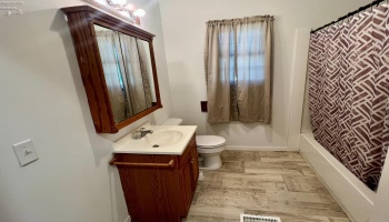 239 4th Avenue, Tiffin, 44883, 3 Bedrooms Bedrooms, ,2 BathroomsBathrooms,Residential,For Sale,4th,20253748