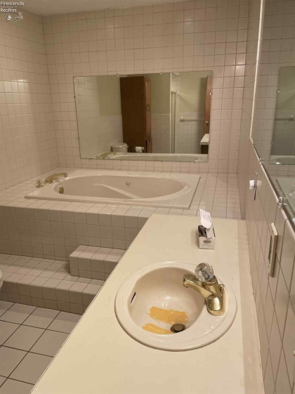 20240 Portage River South Road, Woodville, 43469, 3 Bedrooms Bedrooms, ,3 BathroomsBathrooms,Residential,For Sale,Portage River South,20254313