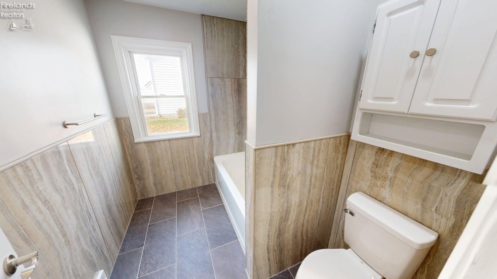 2242 Napoleon Road, Fremont, 43420, 4 Bedrooms Bedrooms, ,2 BathroomsBathrooms,Residential,For Sale,Napoleon,20254299