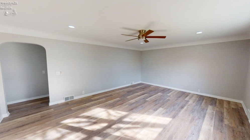 2242 Napoleon Road, Fremont, 43420, 4 Bedrooms Bedrooms, ,2 BathroomsBathrooms,Residential,For Sale,Napoleon,20254299