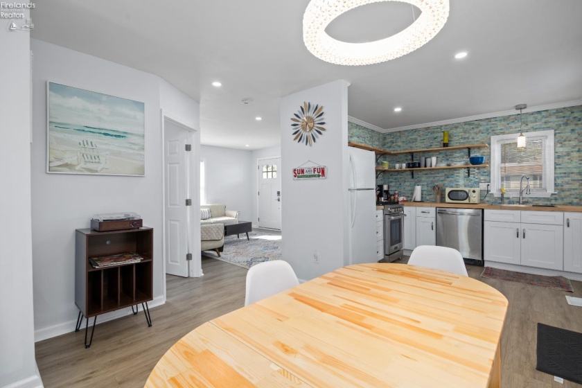 224 Atwood Place, Huron, 44839, 2 Bedrooms Bedrooms, ,1 BathroomBathrooms,Residential,For Sale,Atwood,20253994