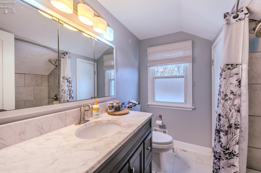 820 Devonshire Ave, Sheffield Lake, 44054, 3 Bedrooms Bedrooms, ,2 BathroomsBathrooms,Residential,For Sale,Devonshire Ave,20254597