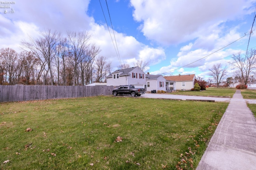 820 Devonshire Ave, Sheffield Lake, 44054, 3 Bedrooms Bedrooms, ,2 BathroomsBathrooms,Residential,For Sale,Devonshire Ave,20254597