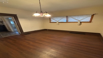 107 Woodbine, Willard, 44890, 3 Bedrooms Bedrooms, ,1 BathroomBathrooms,Residential,For Sale,Woodbine,20254655 107 Woodbine, Willard, 44890, 3 Bedrooms Bedrooms, ,1 BathroomBathrooms,Residential,For Sale,Woodbine,20254655