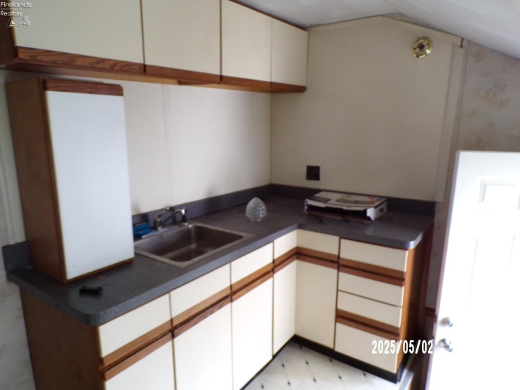 118 Buckeye Street, Clyde, 43410, 2 Bedrooms Bedrooms, ,1 BathroomBathrooms,Residential,For Sale,Buckeye,20254442