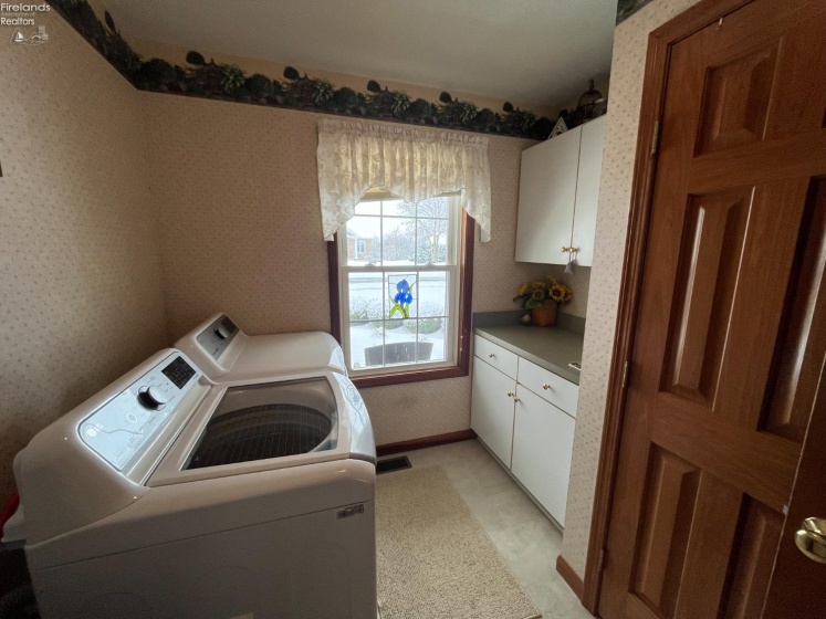 111 Parkview Place, Bellevue, 44811, 3 Bedrooms Bedrooms, ,2 BathroomsBathrooms,Residential,For Sale,Parkview,20254665