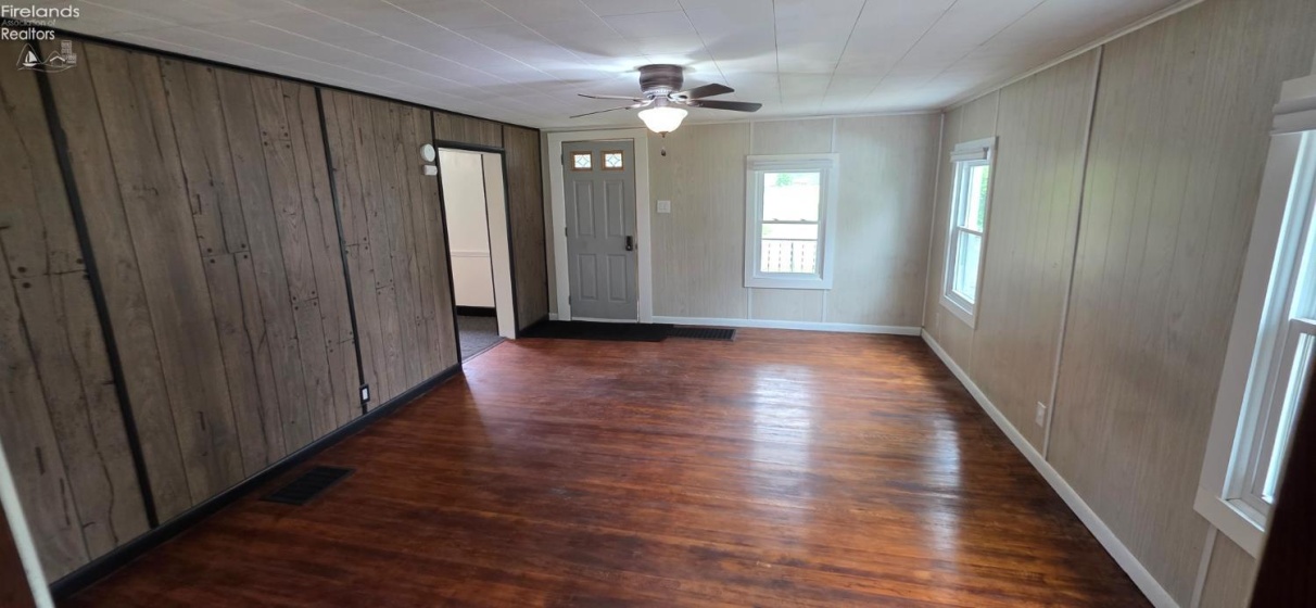 1037 Fishlock Avenue, Findlay, 45840, 2 Bedrooms Bedrooms, ,1 BathroomBathrooms,Residential,For Sale,Fishlock,20254670