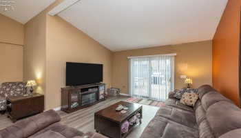 6522 Miller Drive, North Ridgeville, 44039, 3 Bedrooms Bedrooms, ,2 BathroomsBathrooms,Residential,For Sale,Miller,20254550 6522 Miller Drive, North Ridgeville, 44039, 3 Bedrooms Bedrooms, ,2 BathroomsBathrooms,Residential,For Sale,Miller,20254550