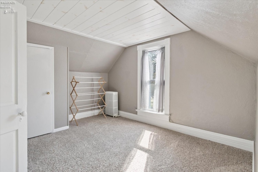 328 E Water, Oak Harbor, 43449, 3 Bedrooms Bedrooms, ,2 BathroomsBathrooms,Residential,For Sale,E Water,20253425