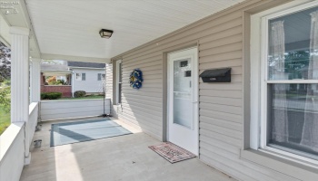 328 E Water, Oak Harbor, 43449, 3 Bedrooms Bedrooms, ,2 BathroomsBathrooms,Residential,For Sale,E Water,20253425