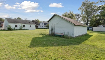 328 E Water, Oak Harbor, 43449, 3 Bedrooms Bedrooms, ,2 BathroomsBathrooms,Residential,For Sale,E Water,20253425