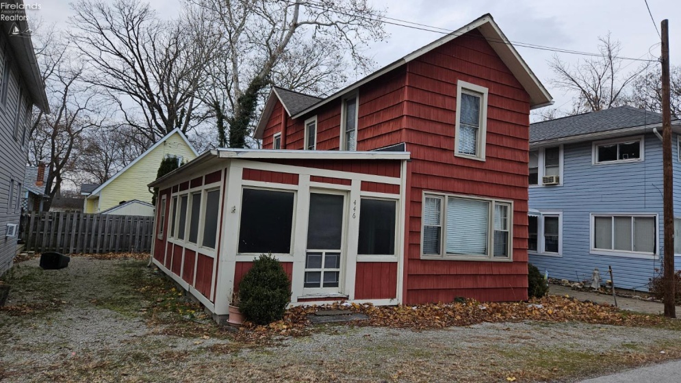 446 Lynn Avenue, Lakeside, 43440, 4 Bedrooms Bedrooms, ,1 BathroomBathrooms,Residential,For Sale,Lynn,20254648