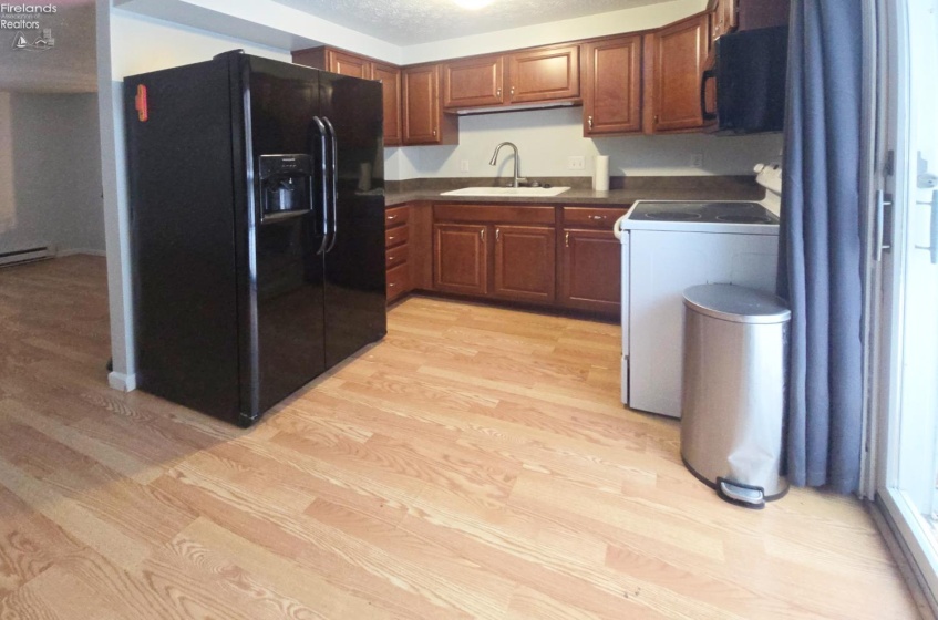 321 Berkshire, Vermilion, 44089, 4 Bedrooms Bedrooms, ,2 BathroomsBathrooms,Residential,For Sale,Berkshire,20254666