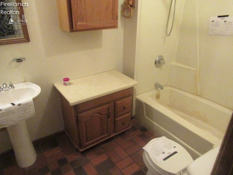 234 Charlotte Street, Tiffin, 44883, 3 Bedrooms Bedrooms, ,1 BathroomBathrooms,Residential,For Sale,Charlotte,20254682