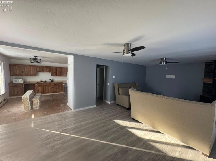 3080 Elmore Road, Port Clinton, 43452, 2 Bedrooms Bedrooms, ,1 BathroomBathrooms,Residential,For Sale,Elmore,20254680