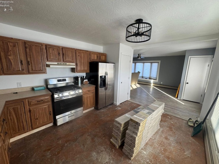 3080 Elmore Road, Port Clinton, 43452, 2 Bedrooms Bedrooms, ,1 BathroomBathrooms,Residential,For Sale,Elmore,20254680