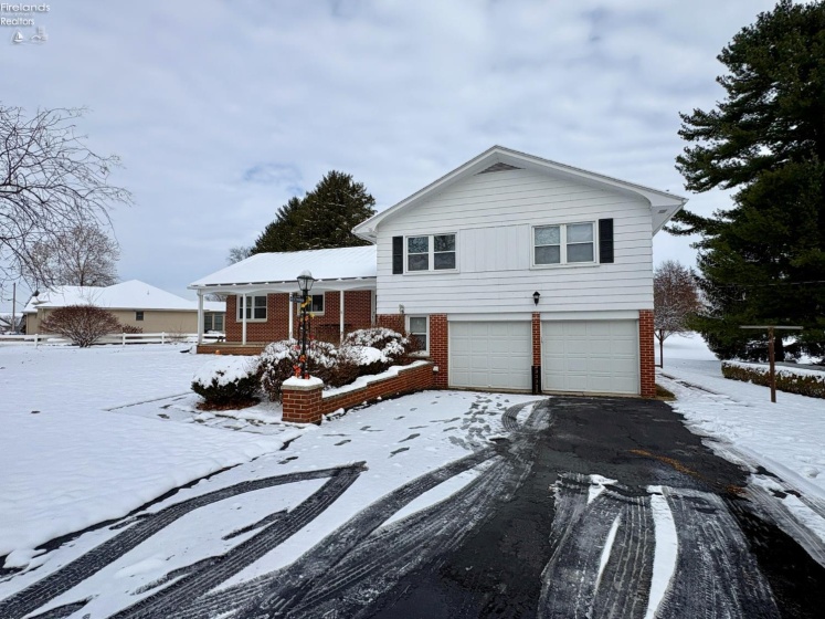 167 Van Meter Drive, Tiffin, 44883, 4 Bedrooms Bedrooms, ,3 BathroomsBathrooms,Residential,For Sale,Van Meter,20254683