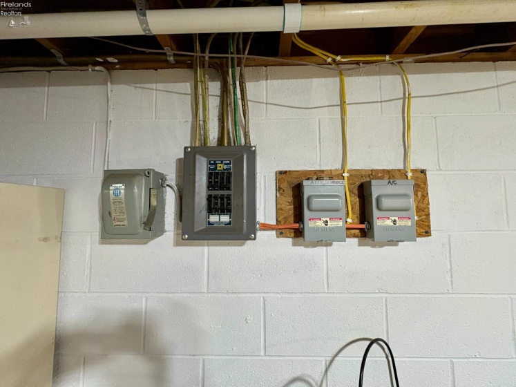 167 Van Meter Drive, Tiffin, 44883, 4 Bedrooms Bedrooms, ,3 BathroomsBathrooms,Residential,For Sale,Van Meter,20254683