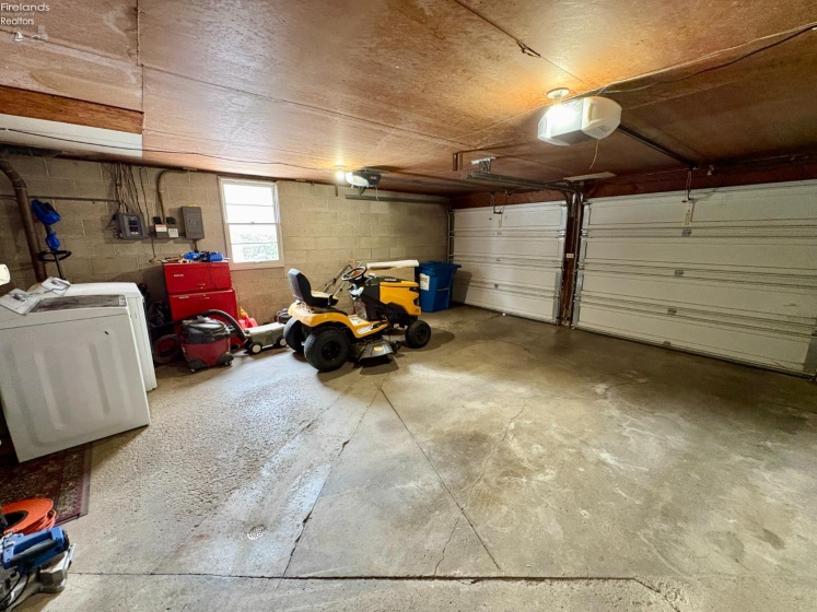 167 Van Meter Drive, Tiffin, 44883, 4 Bedrooms Bedrooms, ,3 BathroomsBathrooms,Residential,For Sale,Van Meter,20254683