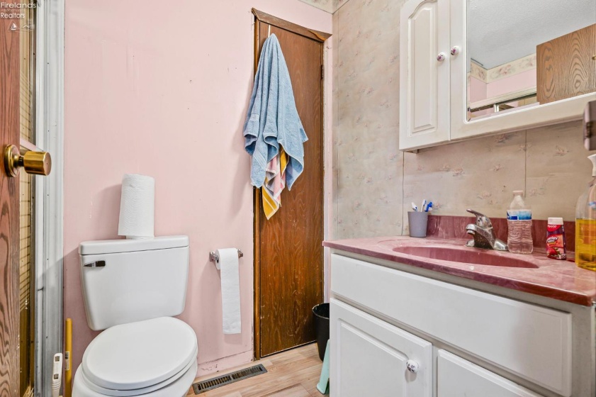 12570 Axline Street, Fostoria, 44830, 3 Bedrooms Bedrooms, ,2 BathroomsBathrooms,Residential,For Sale,Axline,20254688