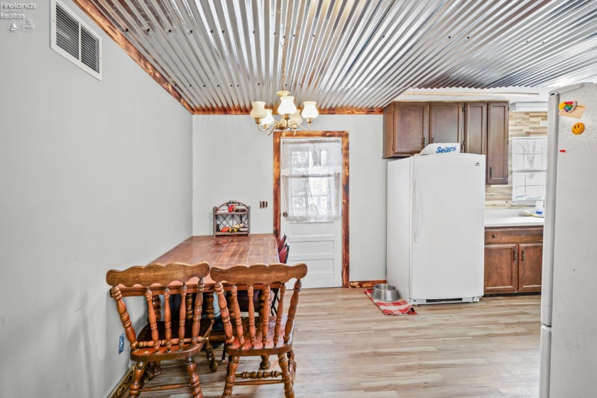 12570 Axline Street, Fostoria, 44830, 3 Bedrooms Bedrooms, ,2 BathroomsBathrooms,Residential,For Sale,Axline,20254688