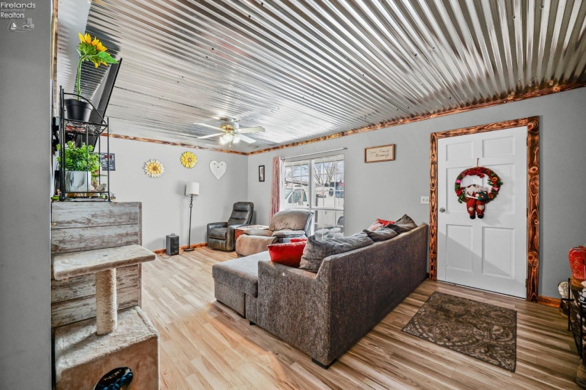 12570 Axline Street, Fostoria, 44830, 3 Bedrooms Bedrooms, ,2 BathroomsBathrooms,Residential,For Sale,Axline,20254688