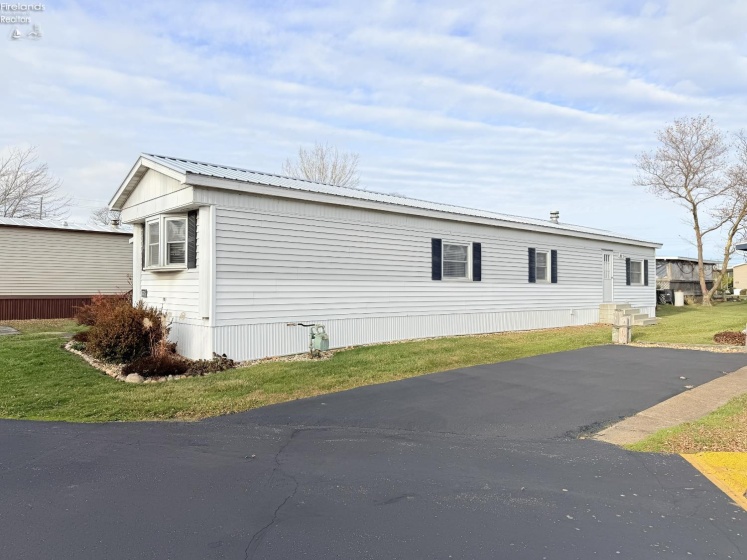 1859 Catawba Road, Port Clinton, 43452, 2 Bedrooms Bedrooms, ,2 BathroomsBathrooms,Residential,For Sale,Catawba,20254684