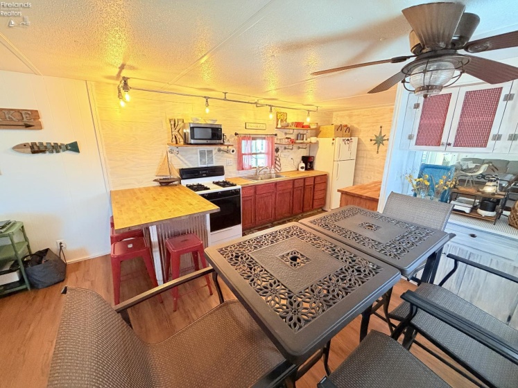 1859 Catawba Road, Port Clinton, 43452, 2 Bedrooms Bedrooms, ,2 BathroomsBathrooms,Residential,For Sale,Catawba,20254684