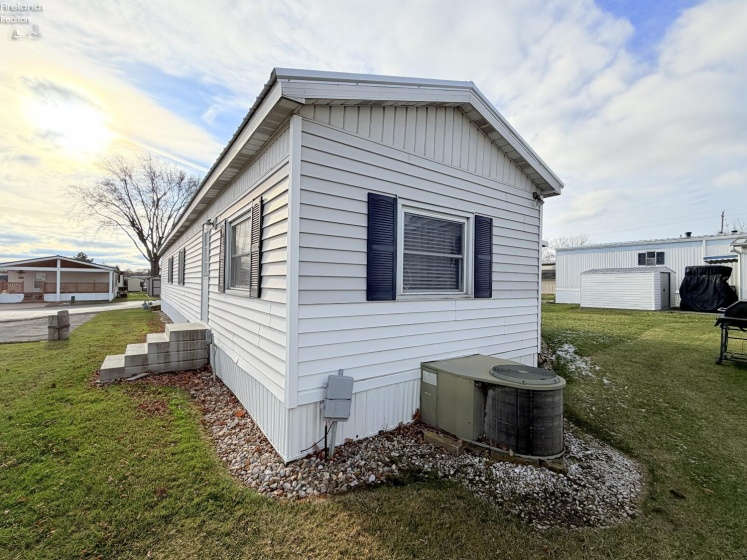 1859 Catawba Road, Port Clinton, 43452, 2 Bedrooms Bedrooms, ,2 BathroomsBathrooms,Residential,For Sale,Catawba,20254684