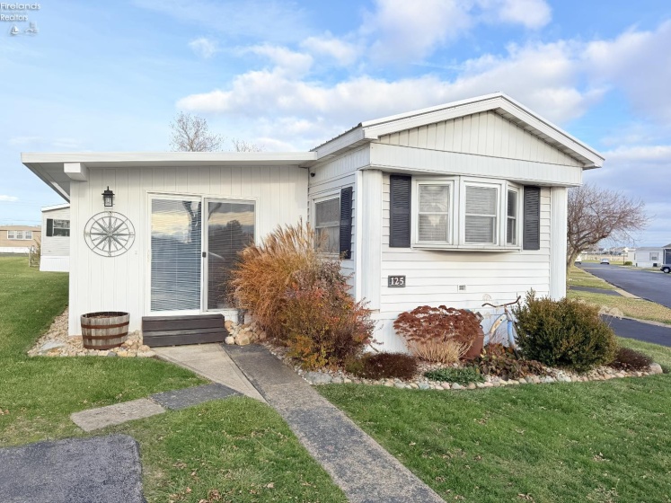 1859 Catawba Road, Port Clinton, 43452, 2 Bedrooms Bedrooms, ,2 BathroomsBathrooms,Residential,For Sale,Catawba,20254684