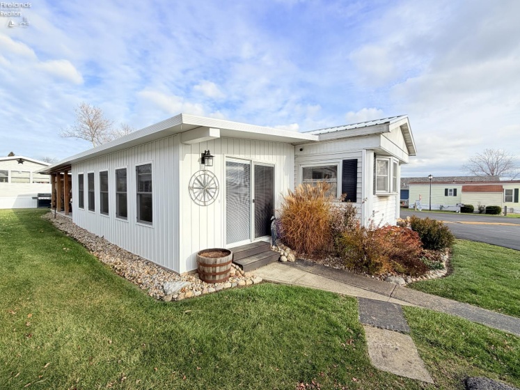 1859 Catawba Road, Port Clinton, 43452, 2 Bedrooms Bedrooms, ,2 BathroomsBathrooms,Residential,For Sale,Catawba,20254684