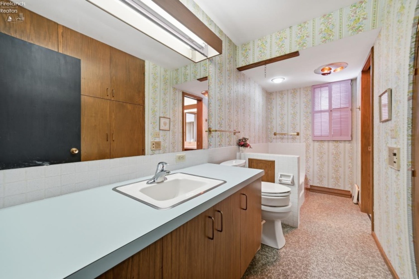 450 Marwood Road, Mansfield, 44904, ,4 BathroomsBathrooms,Residential,For Sale,Marwood Road,20254686