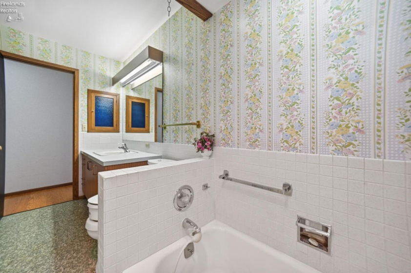 450 Marwood Road, Mansfield, 44904, ,4 BathroomsBathrooms,Residential,For Sale,Marwood Road,20254686