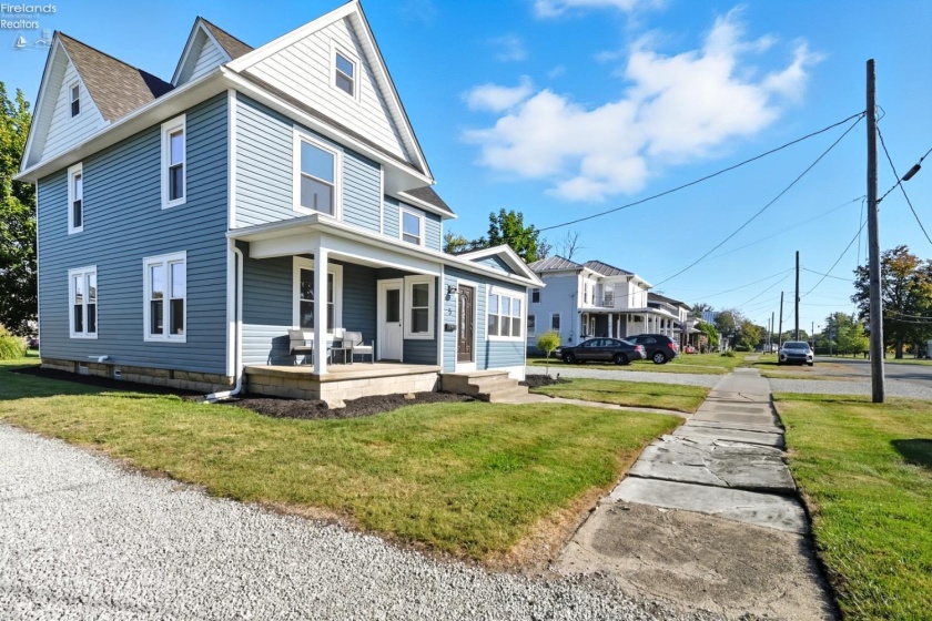 5 Railroad Street, Greenwich, 44837, 3 Bedrooms Bedrooms, ,2 BathroomsBathrooms,Residential,For Sale,Railroad,20253631