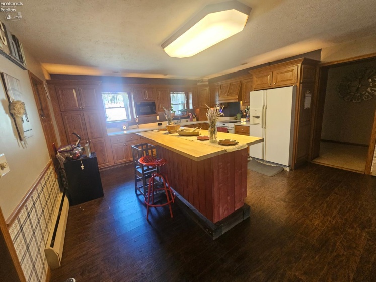 2301 Mud Creek Road, Oak Harbor, 43449, 4 Bedrooms Bedrooms, ,2 BathroomsBathrooms,Residential,For Sale,Mud Creek,20254237