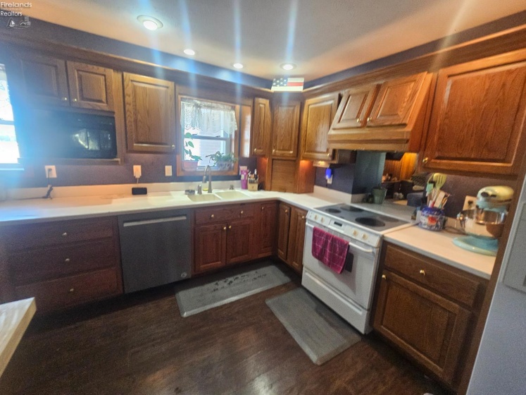 2301 Mud Creek Road, Oak Harbor, 43449, 4 Bedrooms Bedrooms, ,2 BathroomsBathrooms,Residential,For Sale,Mud Creek,20254237