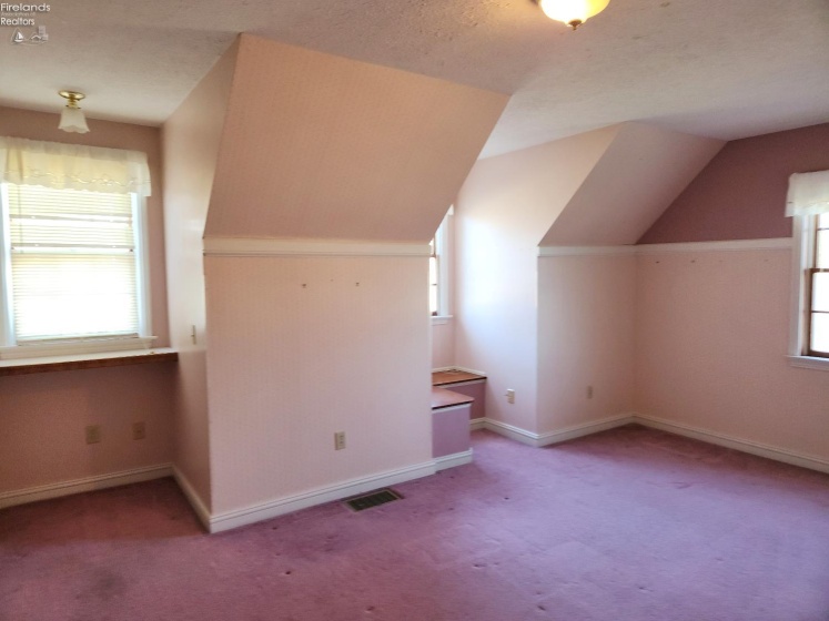 210 Gordon Drive, Oak Harbor, 43449, 4 Bedrooms Bedrooms, ,3 BathroomsBathrooms,Residential,For Sale,Gordon,20254558