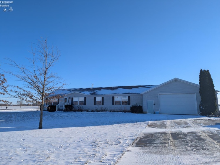 16030 Moline Martin Road, Graytown, 43432, 3 Bedrooms Bedrooms, ,2 BathroomsBathrooms,Residential,For Sale,Moline Martin,20254691