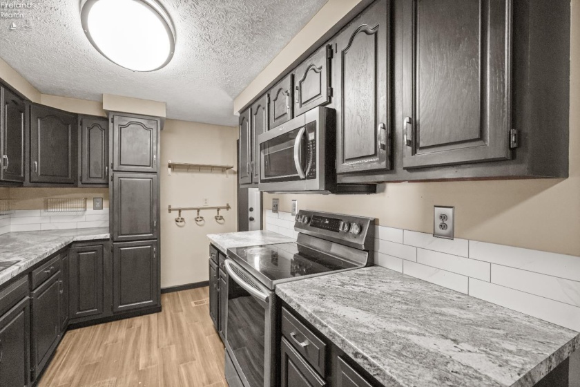 3969 West Street, New Haven, 44850, 3 Bedrooms Bedrooms, ,2 BathroomsBathrooms,Residential,For Sale,West,20254692