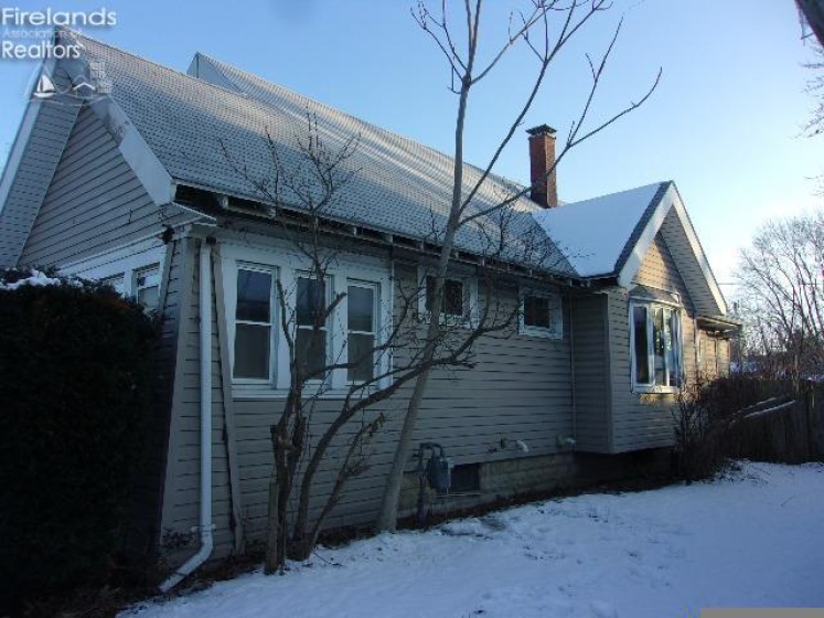 604 Union Street, Fostoria, 44830, 3 Bedrooms Bedrooms, ,1 BathroomBathrooms,Residential,For Sale,Union,20254696
